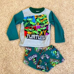Nickelodeon boys fleece pajama set!